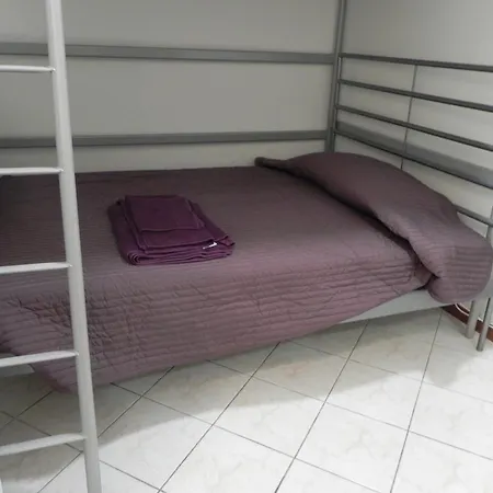 Bed & Breakfast La Casa In Citta Di Valeria *