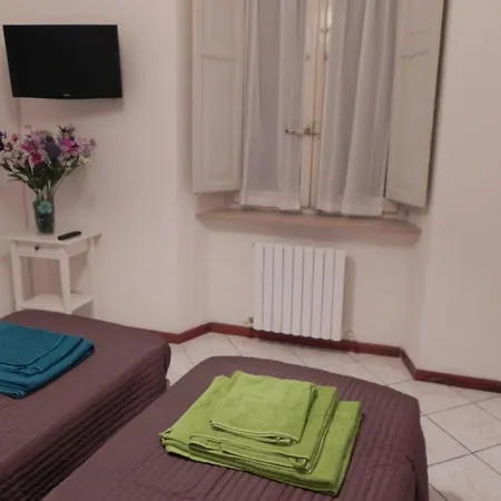 Bed & Breakfast La Casa In Citta Di Valeria